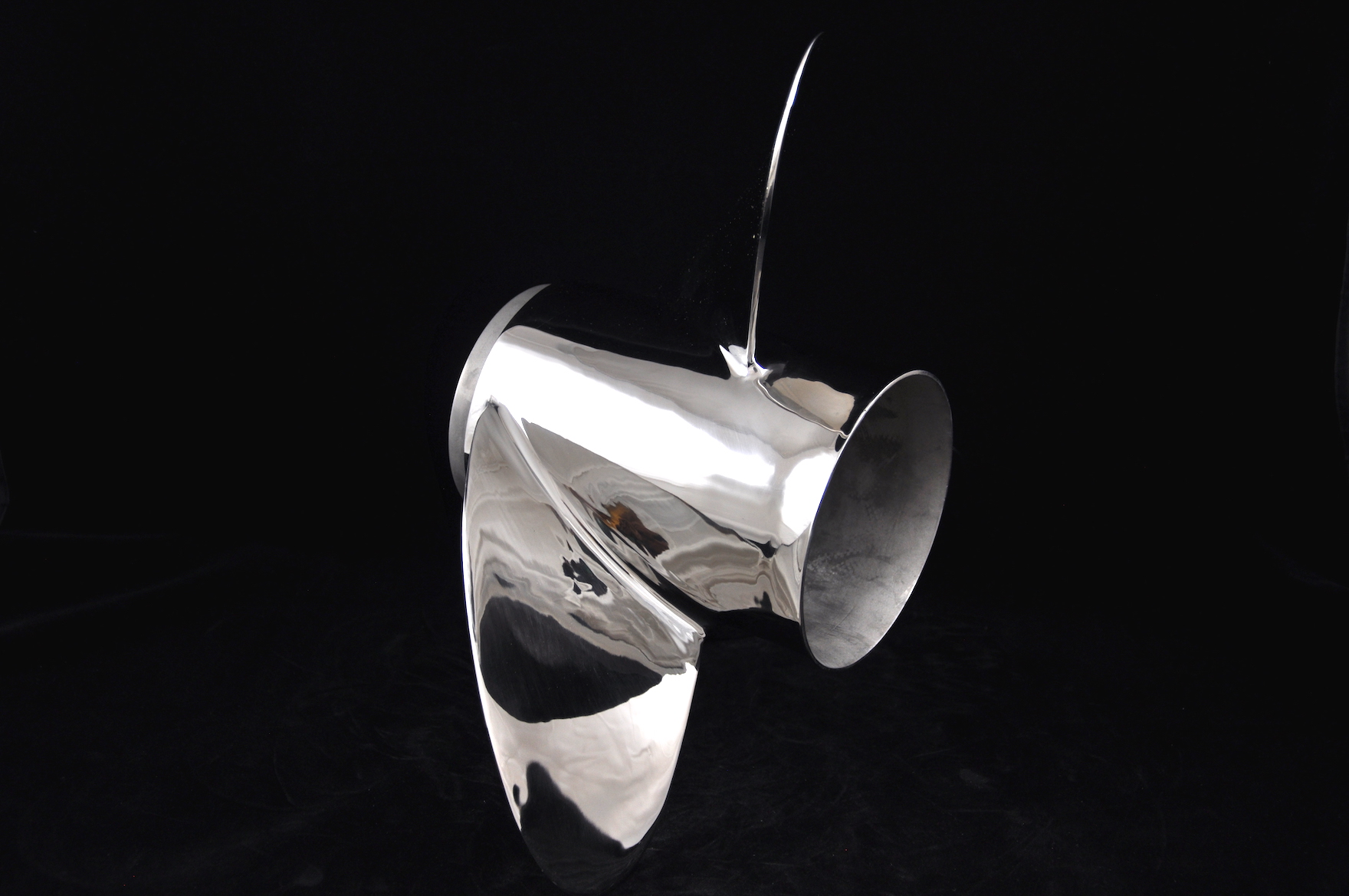SUZUKI 14 1/2 X 19 - 2