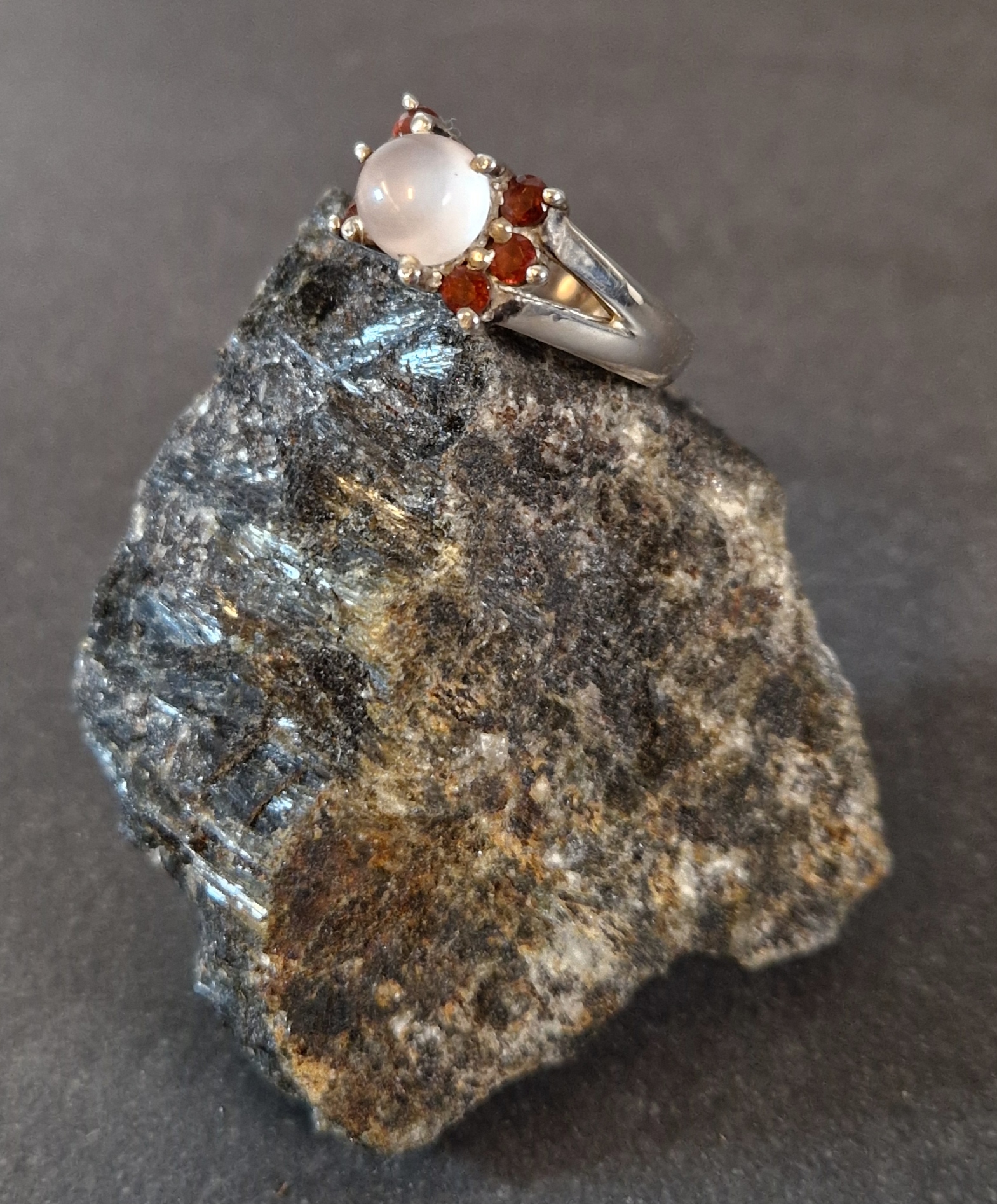 Silverring med Månsten och Granat - 3