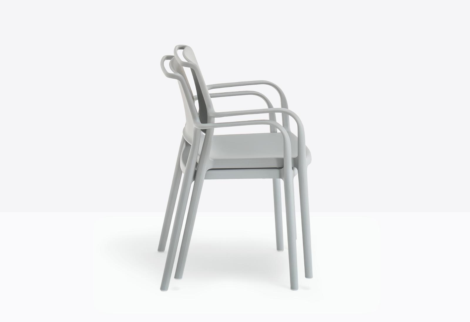 ARA Armchair - 2