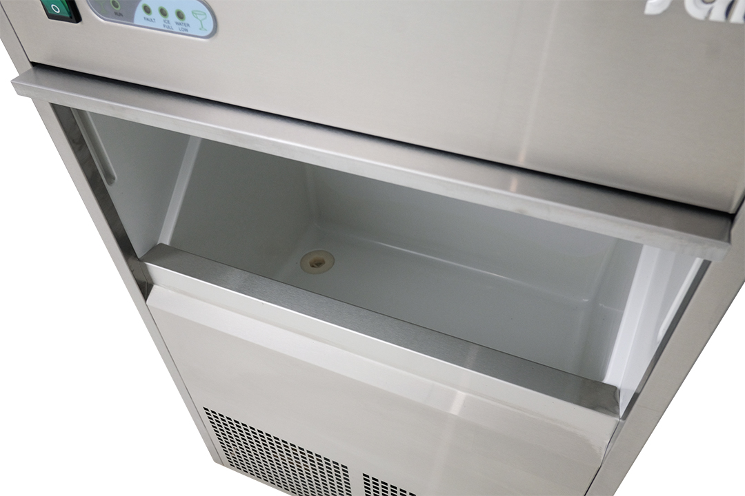 Iskubmaskin luftkylning 40 -50 kg / 24  timmar - 4