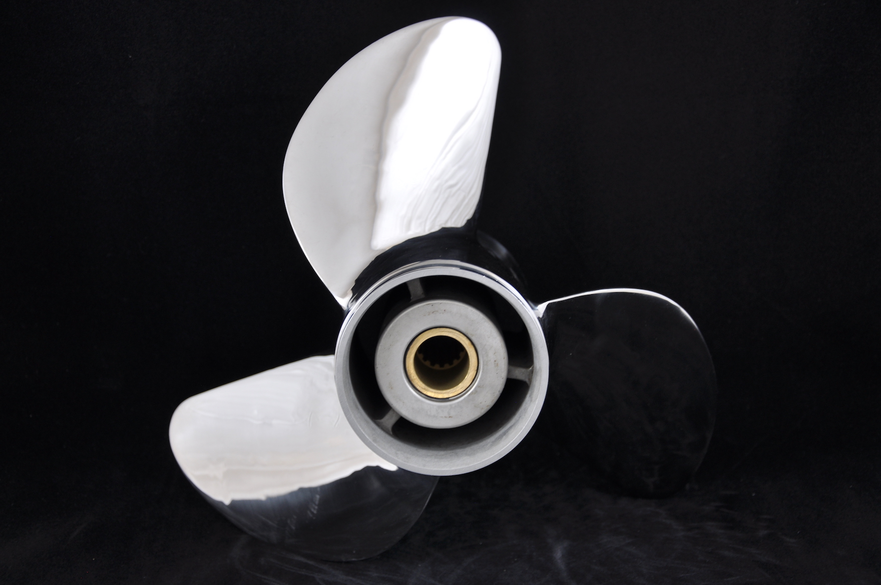 TOHATSU/NISSAN 13 1/2 X 15 - 4