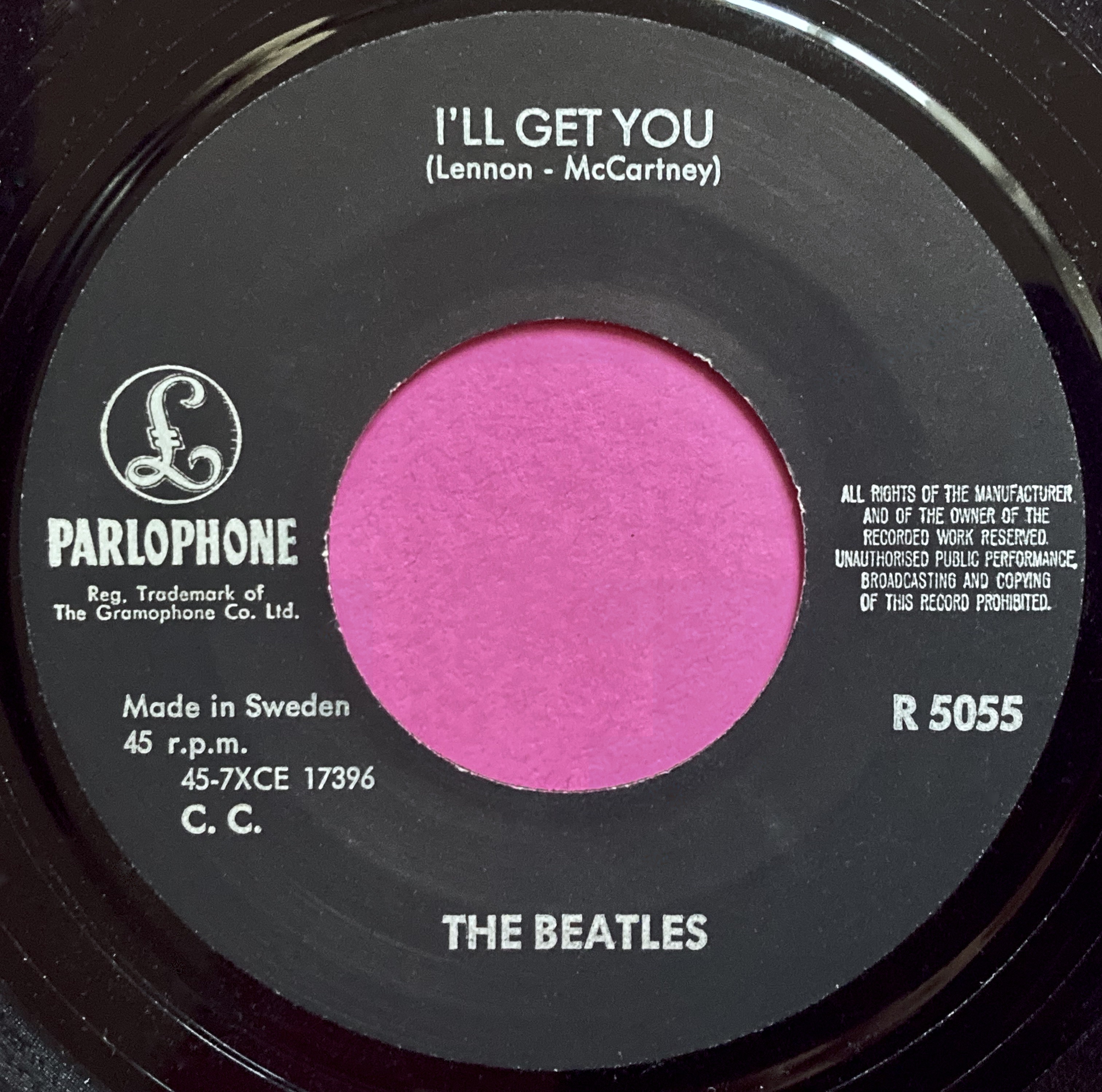 BEATLES - She loves you 7" LARGE center Swe PS 1963 - 4