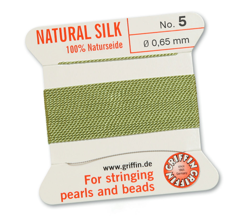 Peridotgrön 5, 100% Pärlsilke Nr.5 (~0,65 mm) 2m, 1nål