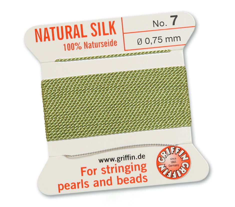 Peridotgrön 7, 100% Pärlsilke Nr.7 (~0,75 mm) 2m, 1nål