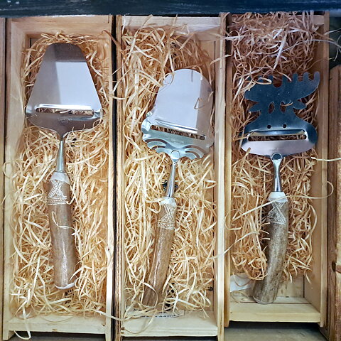 Cheese slizer Reindeer antler in wooden box, Jokkmokk design and craft