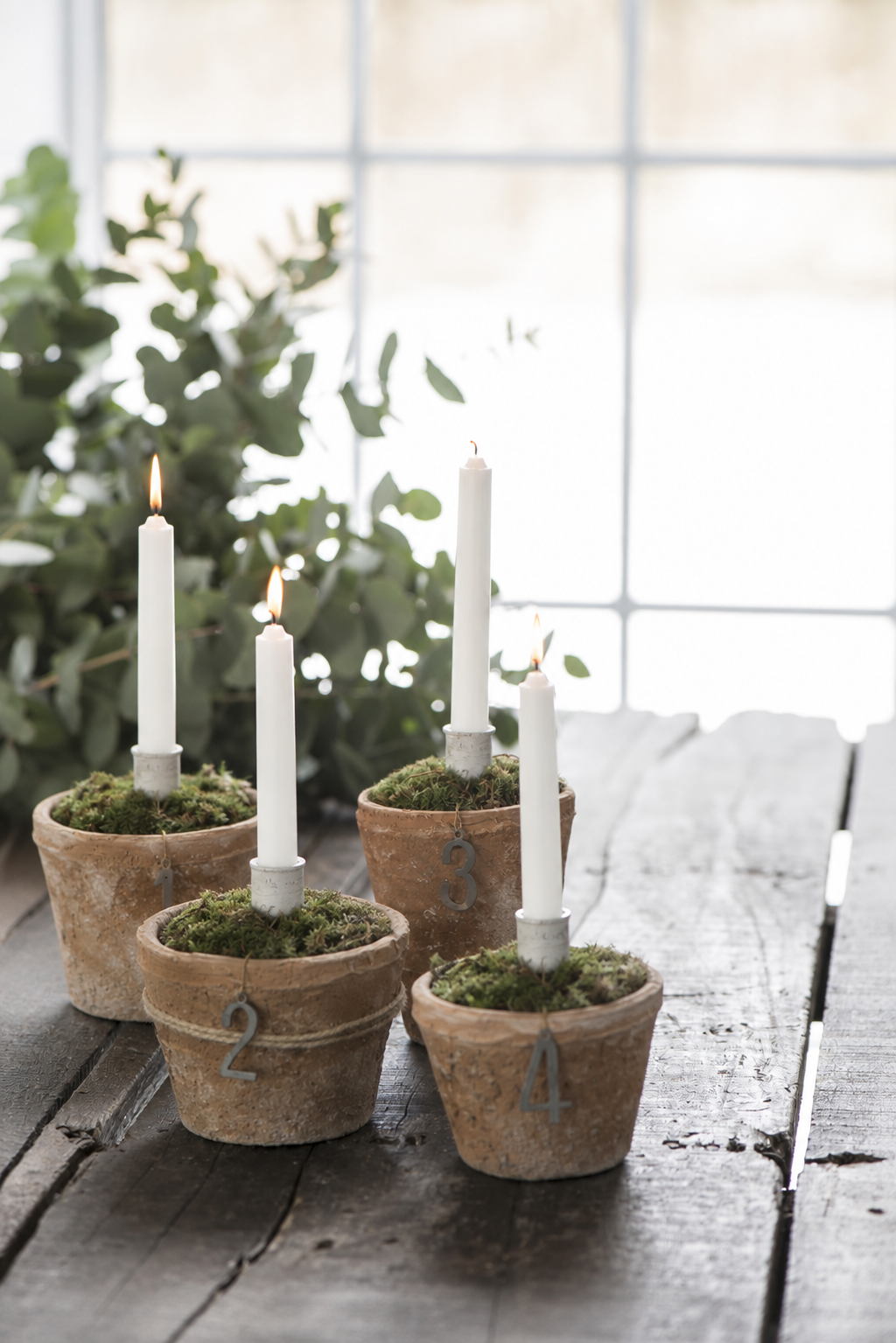 CANDLE HOLDER FOR CROWN CANDLES, WHITE - 2