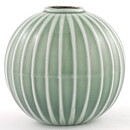 スティグ・リンドベリ　ドミノ(Domino)シリーズ  球形の花瓶(緑)  Vase  1954年 (9 cm)