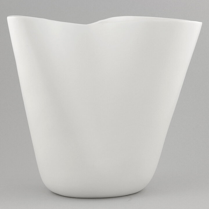 Stig Lindberg (Veckla 1992) Free-Formed White Vase 25/21 cm