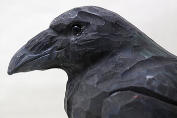 Raven Wood 34x10x25 cm