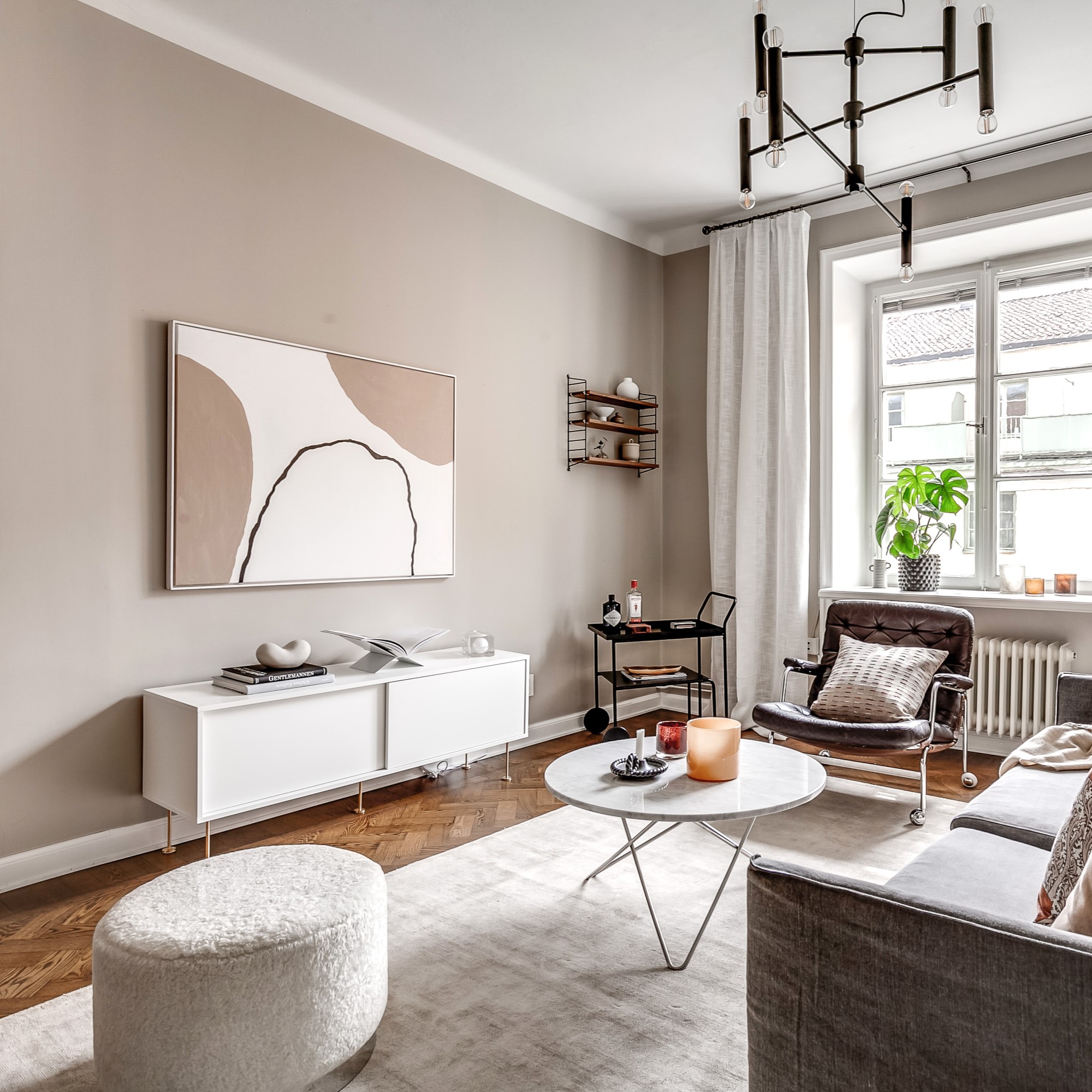 beige målning