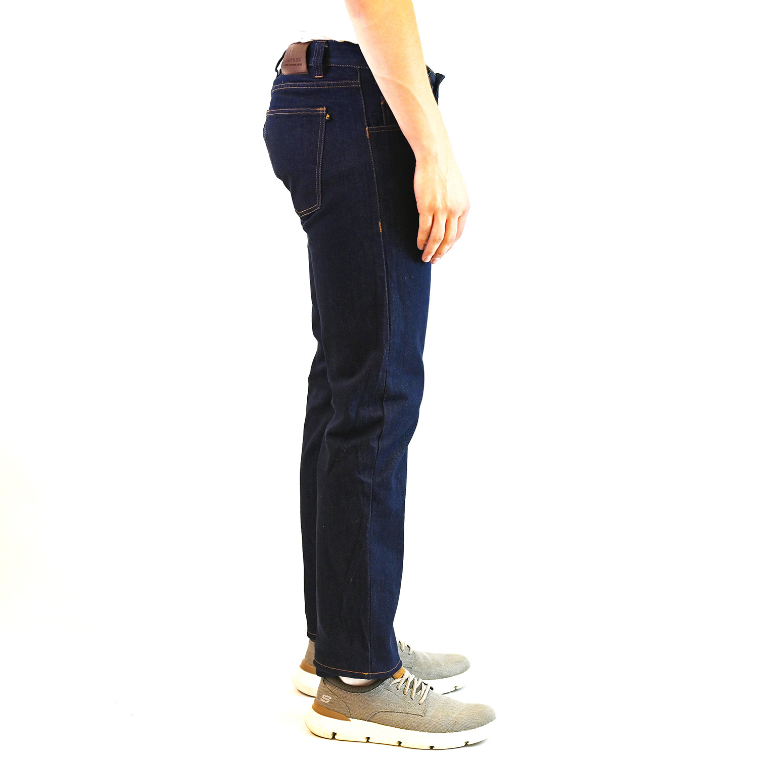 mörka blåjeans i 3% stretch modell JV002 regular Ecostretch från sidan