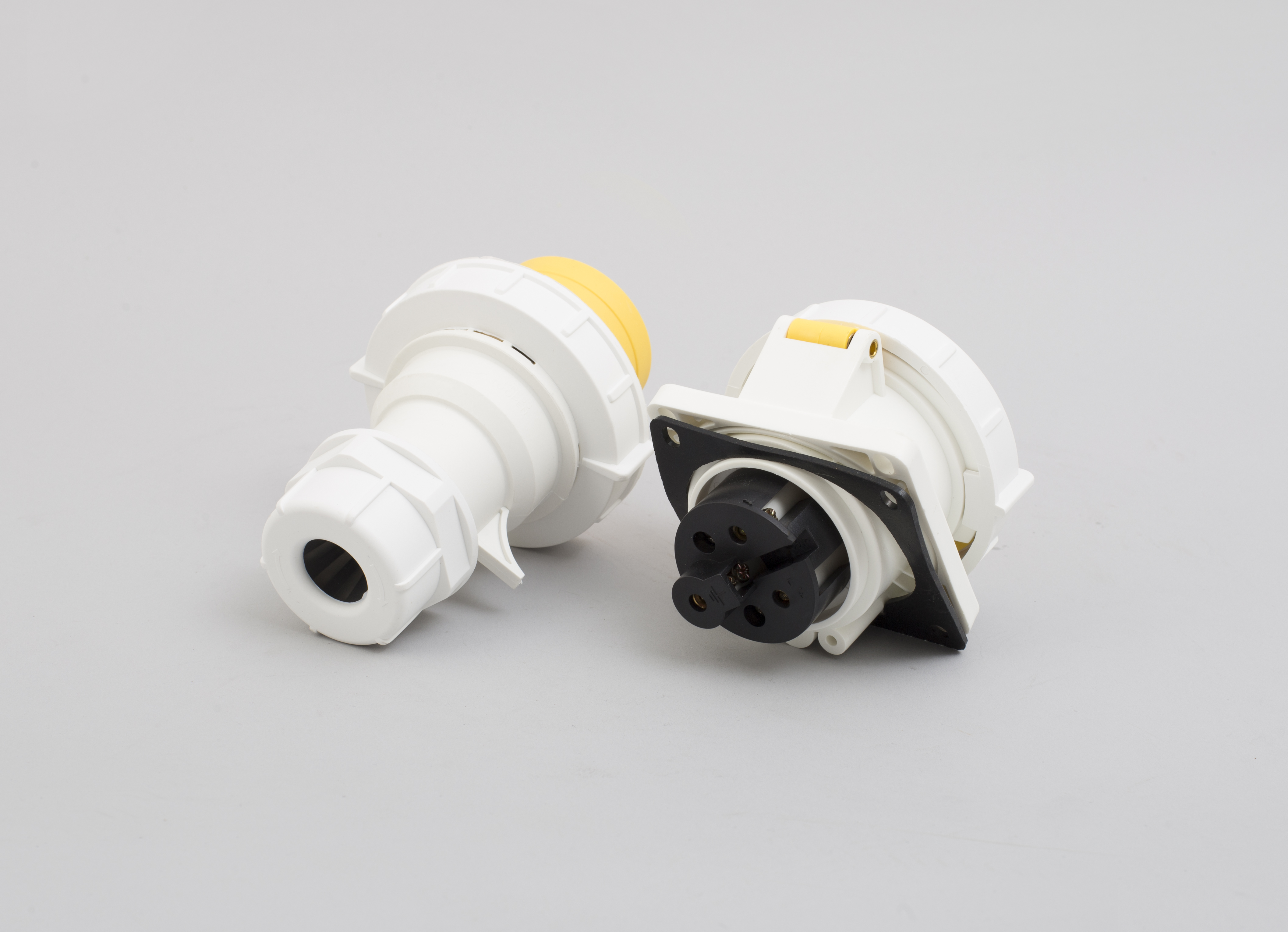 NorthLift - 12 V Marine Plug - 2
