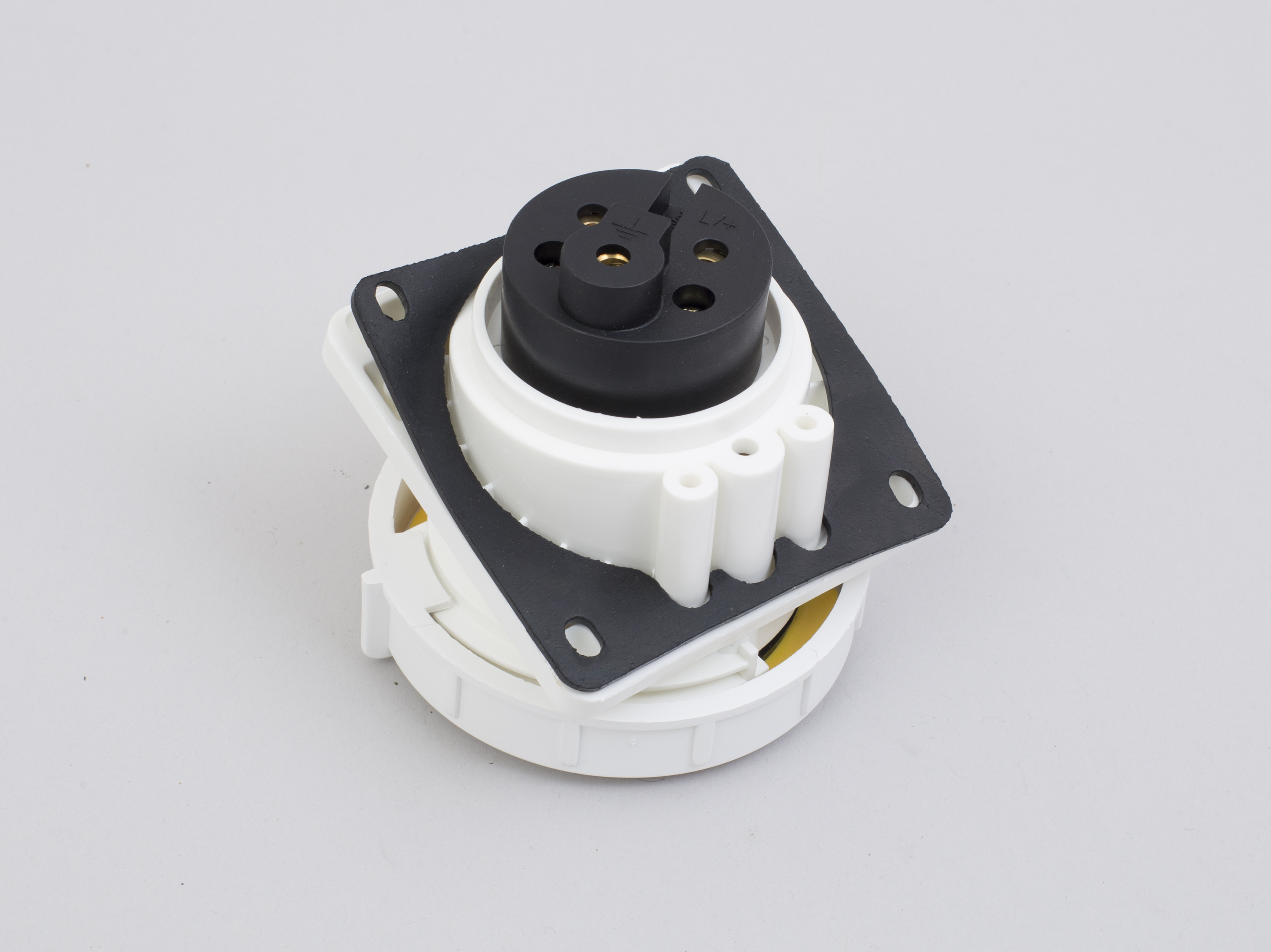 NorthLift - 12 V Marine Receptacle - 3