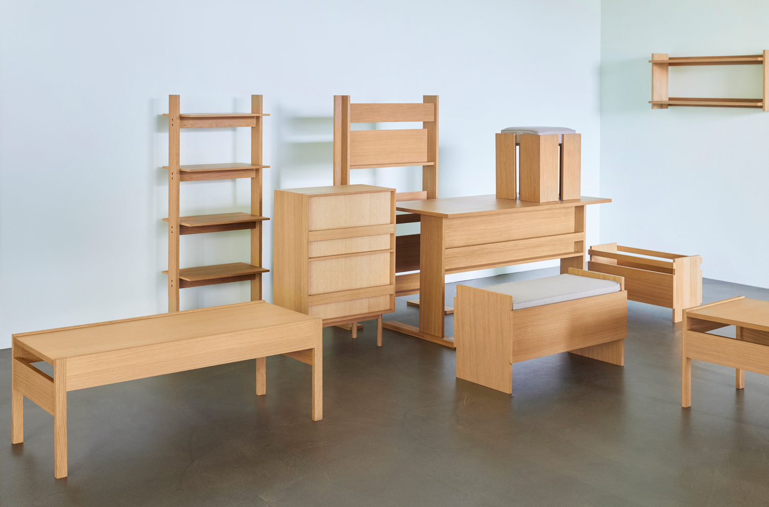 Fristående golvhylla Forma Shelf Unit ek Hubsch  - 4