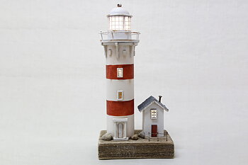 Fyr med Hus på platta 28x13x8 cm