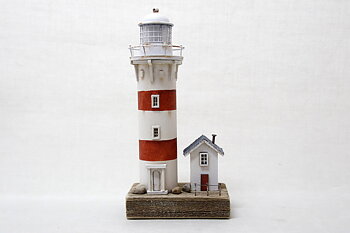 Fyr med Hus på platta 28x13x8 cm