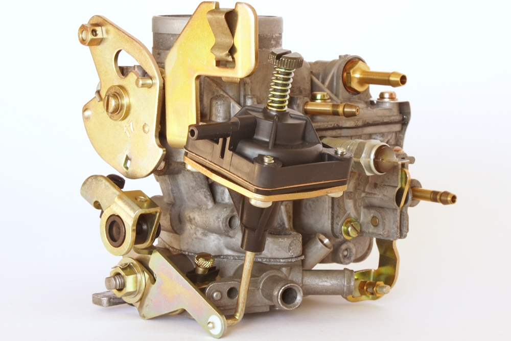 Nissan XE 1 x Solex 32 DIS 18C