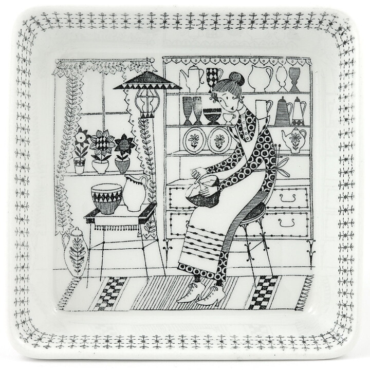 Raija Uosikkinen (Emilia 1959) Quadratic Bowl  with Graphic Motif 14 cm (2)