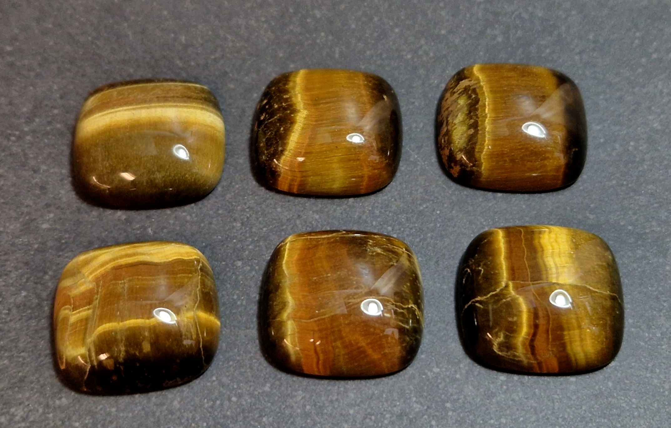 Fyrkantig Tigeröga Cabochon