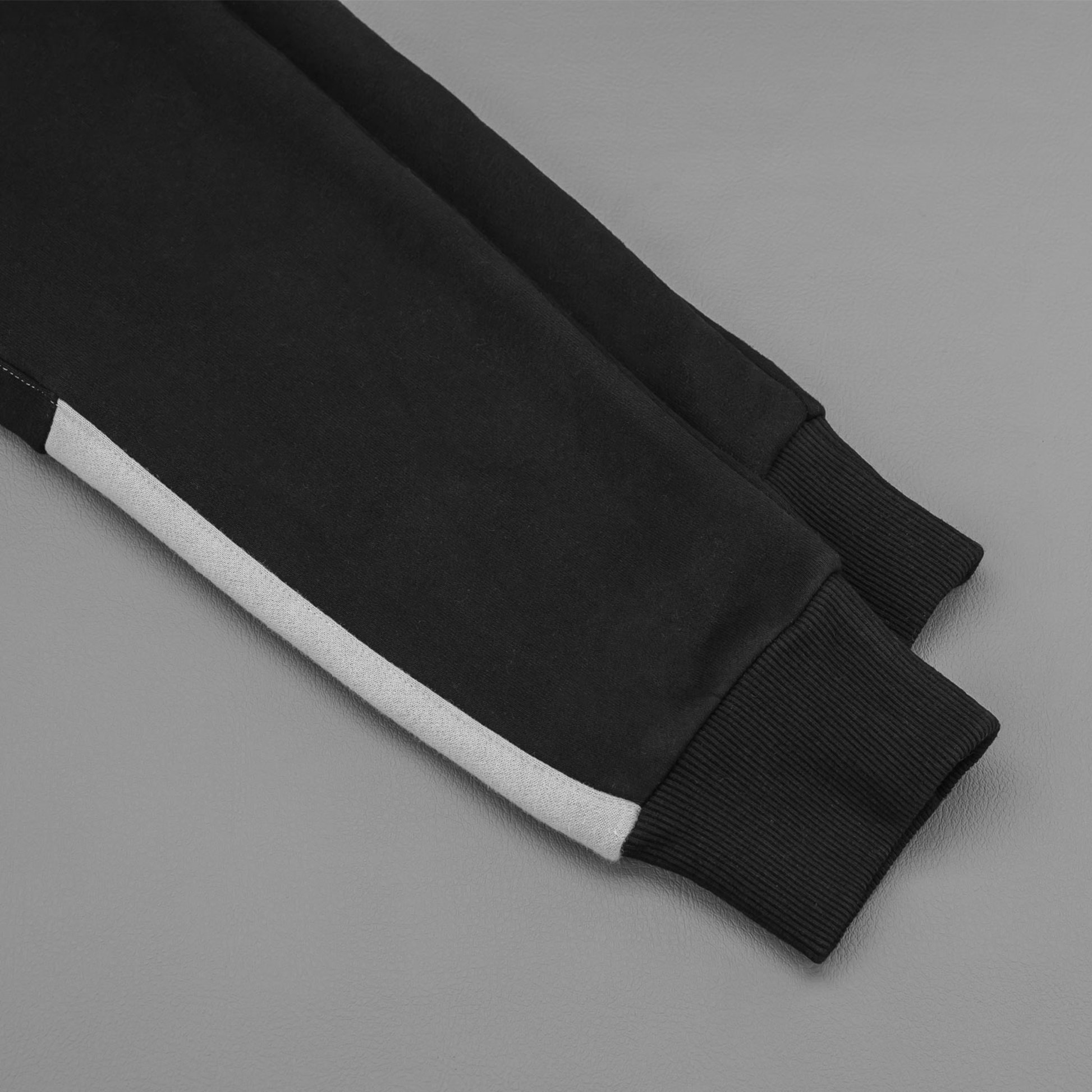 STEDI Hoodie Sleeve Jumper | Black - 5