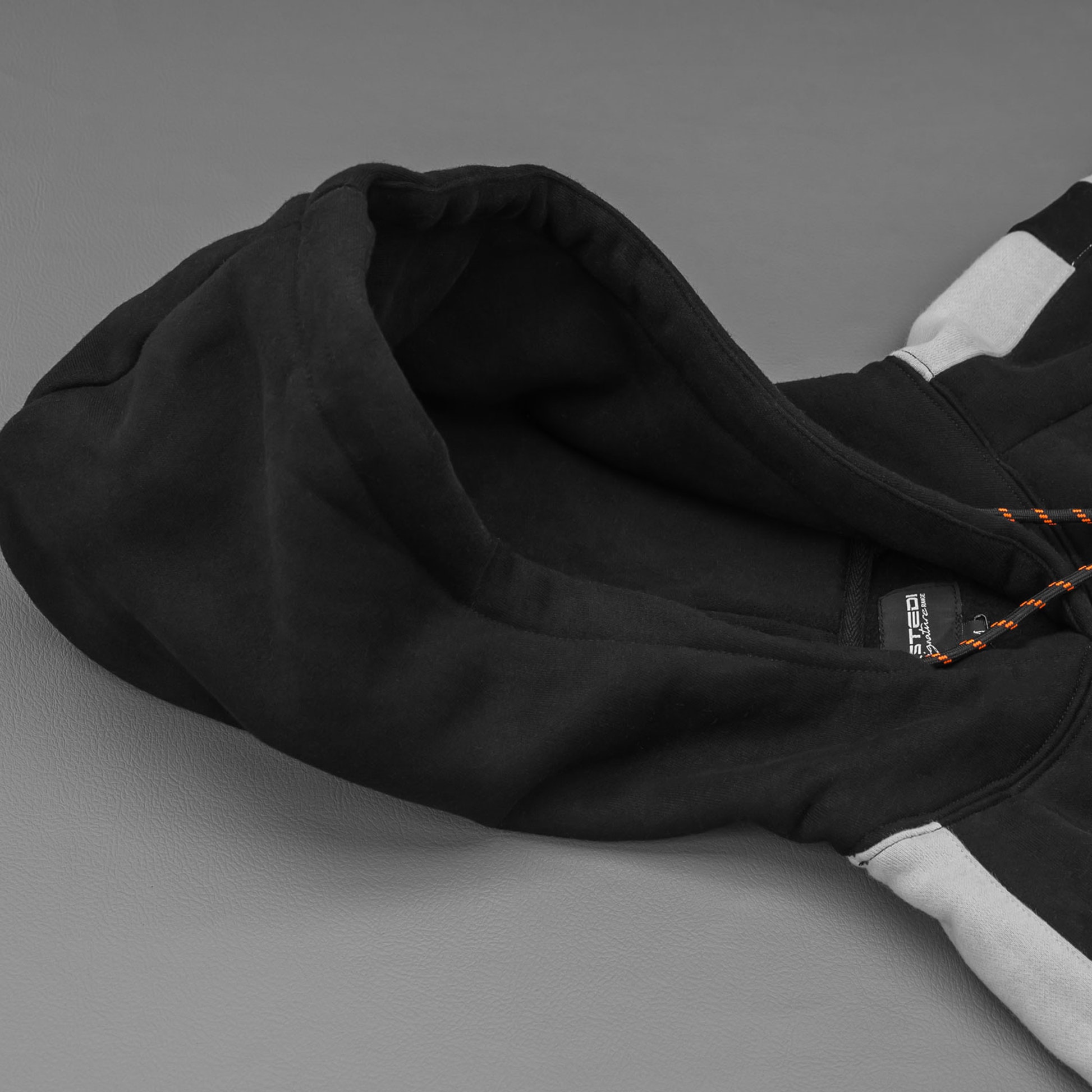 STEDI Hoodie Sleeve Jumper | Black - 3