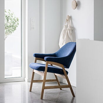 Bris Armchair Oak (Fabric/leather several choices) - Brunstad