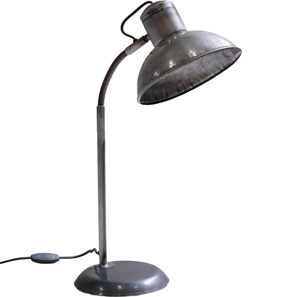 Walentin bordslampa i järn – industriell design