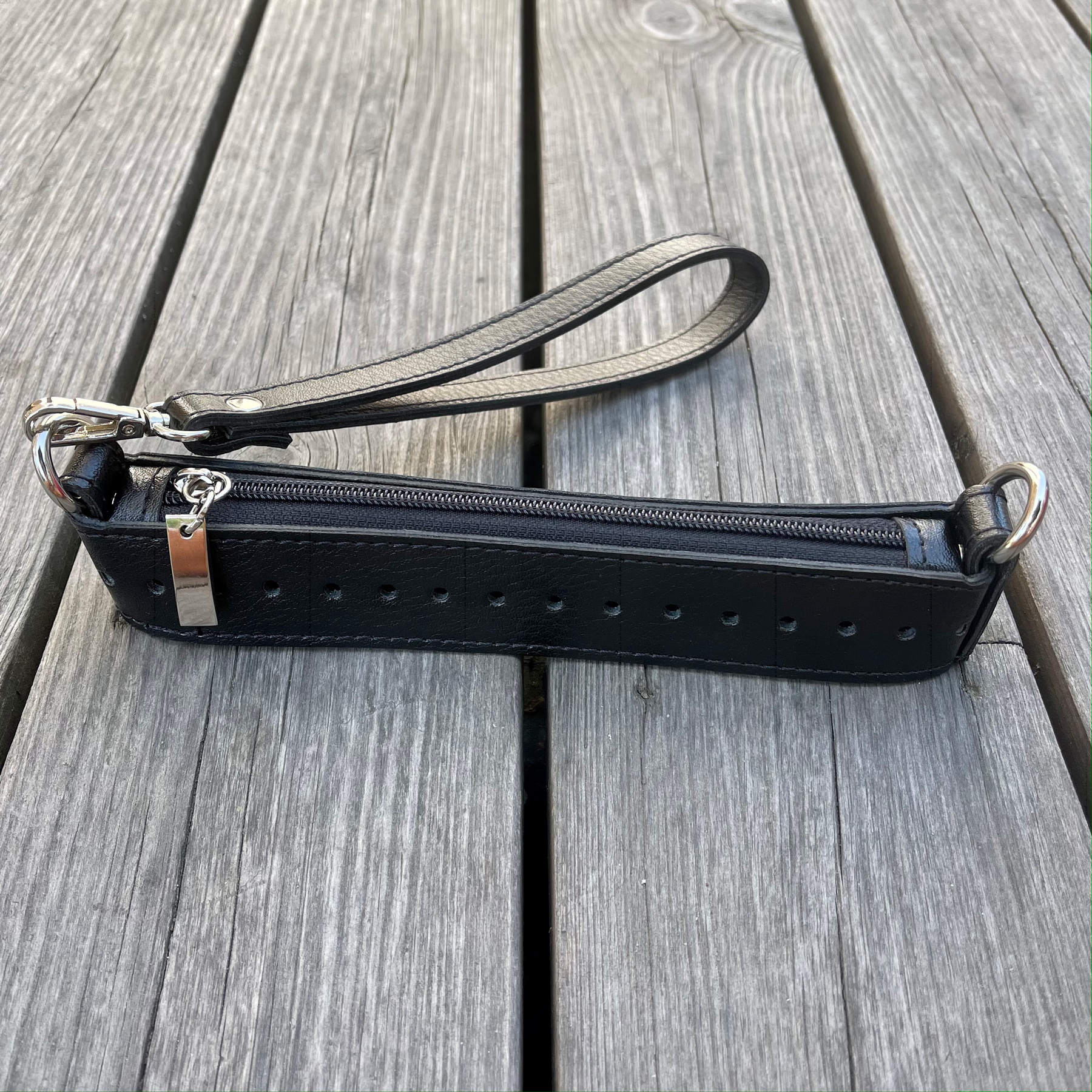 Ovandel med vristrem till clutch & Smartphonefodral, svart - 4
