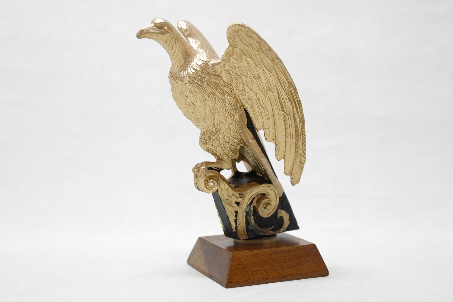 Eagle Galjonsfigur på fot 20x10 cm