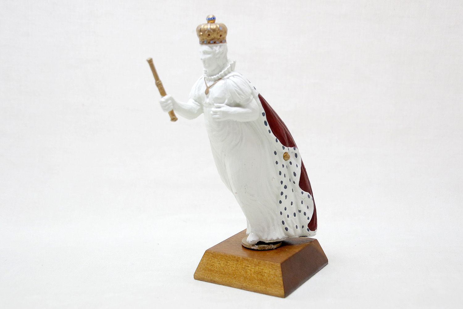 Dronning Marie Galjonsfigur på fot 20x10 cm