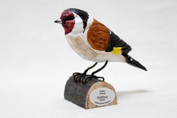 European Goldfinch Wood 8x5x8 cm