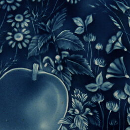 Gunvor Olin-Grönqvist (Arabia 1976) Blue Wall Plaque with Apple and Flower Motif 35 cm