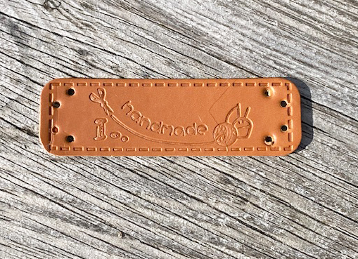 Läderlapp brun handmade sax &tråd