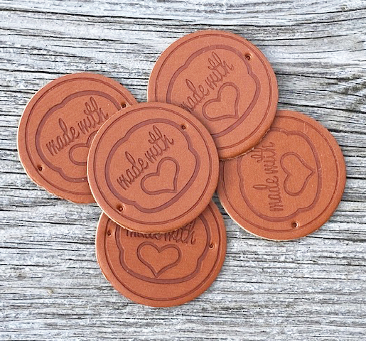 Letherlabel brown handmade heart round - 2