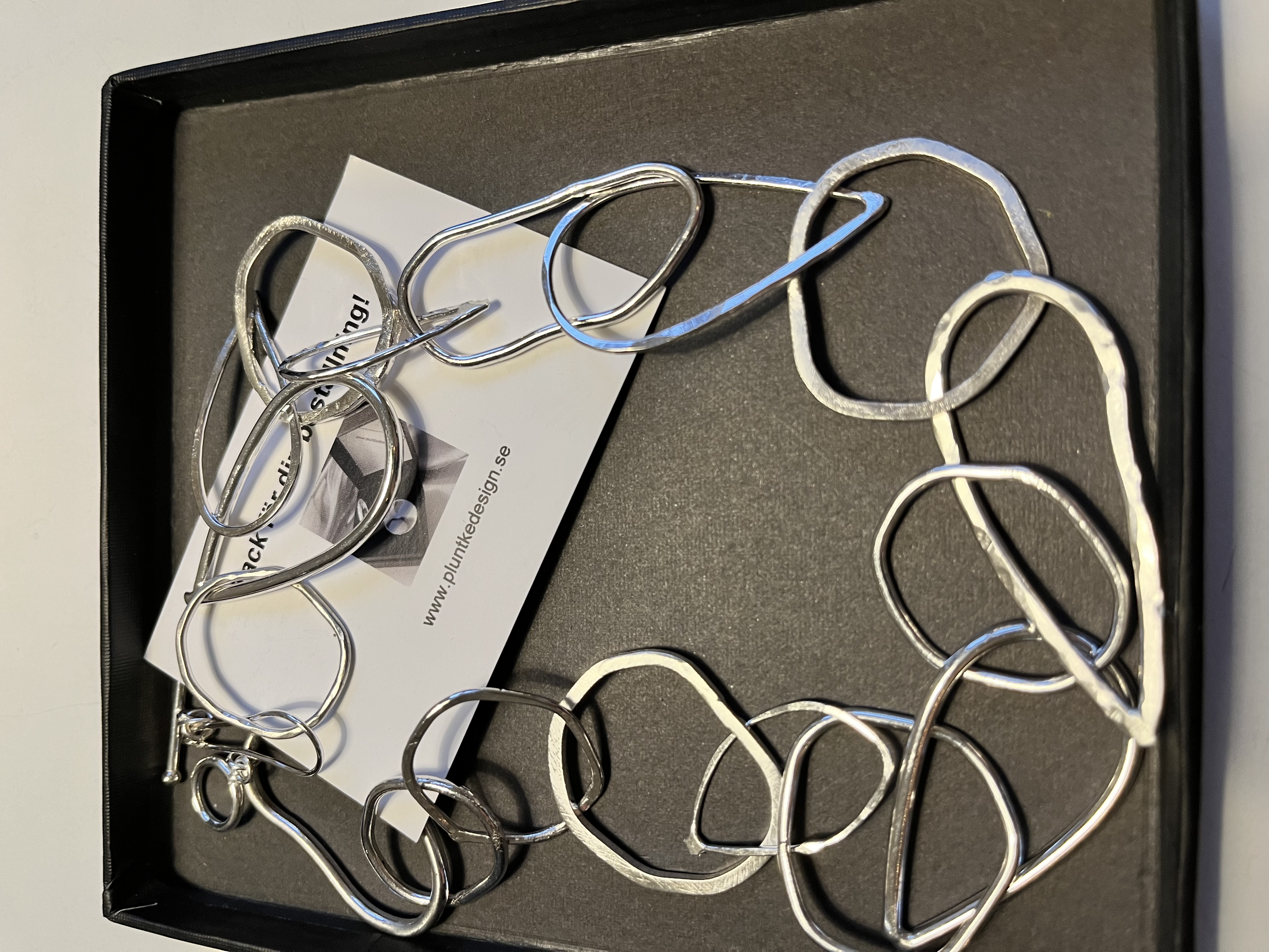 Halsband Design. Länkar med bygellås - 4