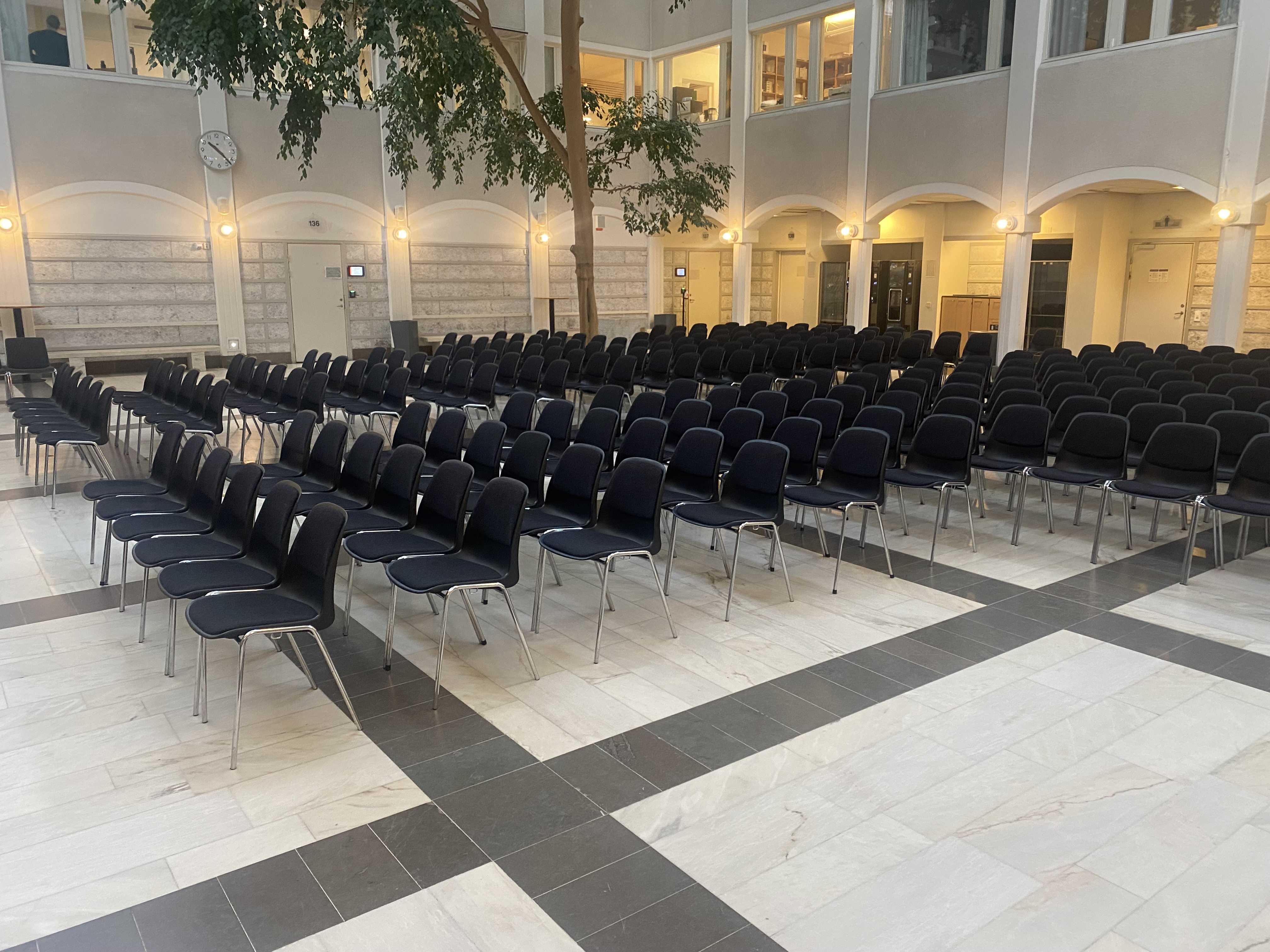 Konferensstol med stoppad rygg & sits - 2