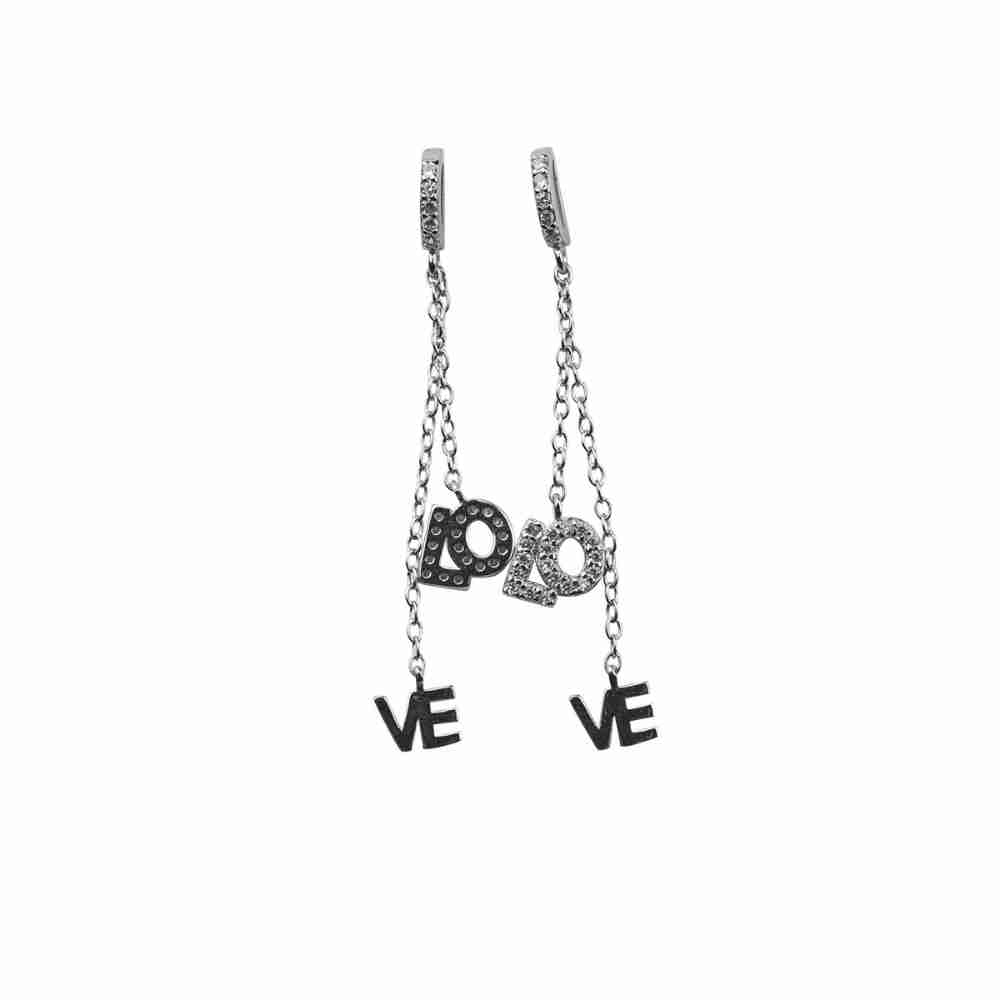 Örhänge i äkta silver. Hänge med texten LOVE. Perfekt alla hjärtans dag present