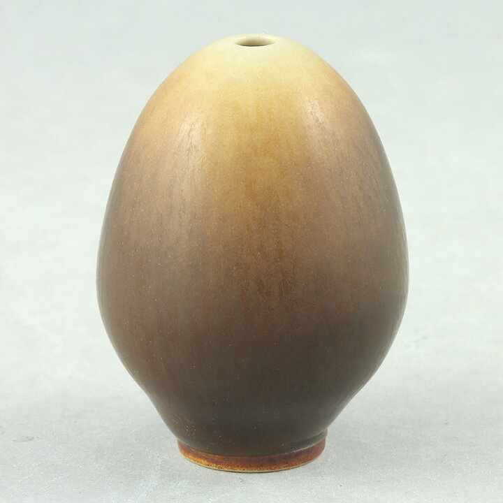 ベルント・フリーベリ  一点もの  茶色のベース  (3.5cm)  1965年