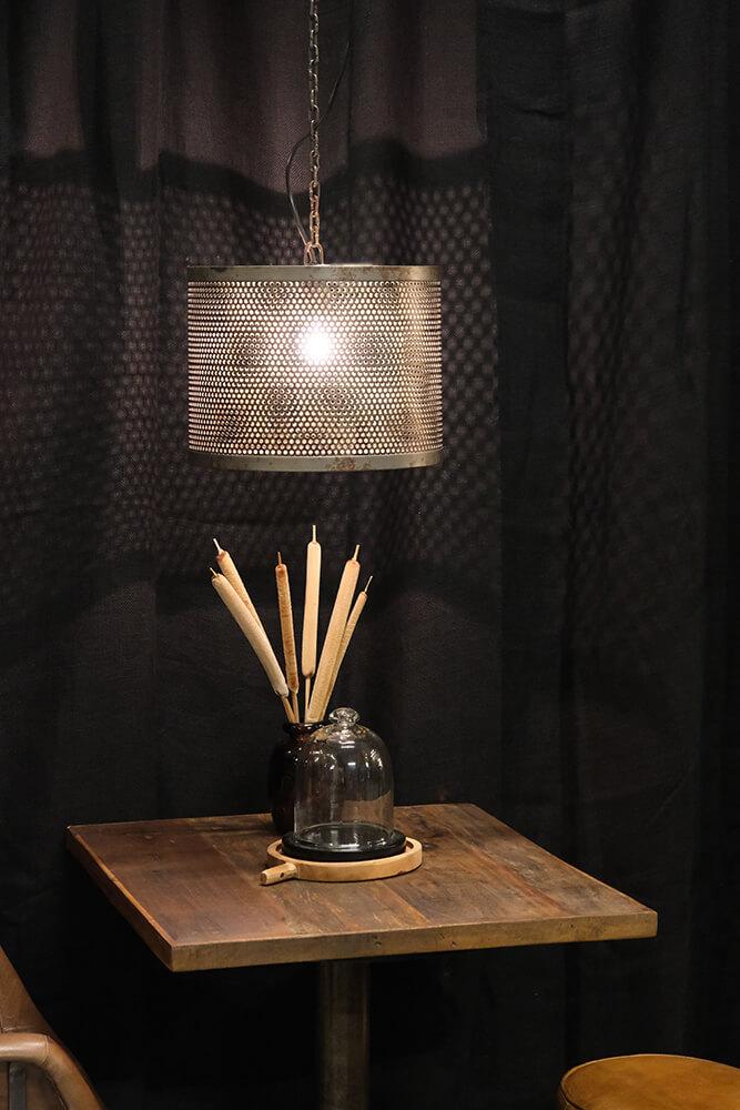 Kelly Taklampa i en industriell design - 10