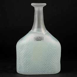 Bertil Vallien (Network 1978) White Bottle Vase 16 cm