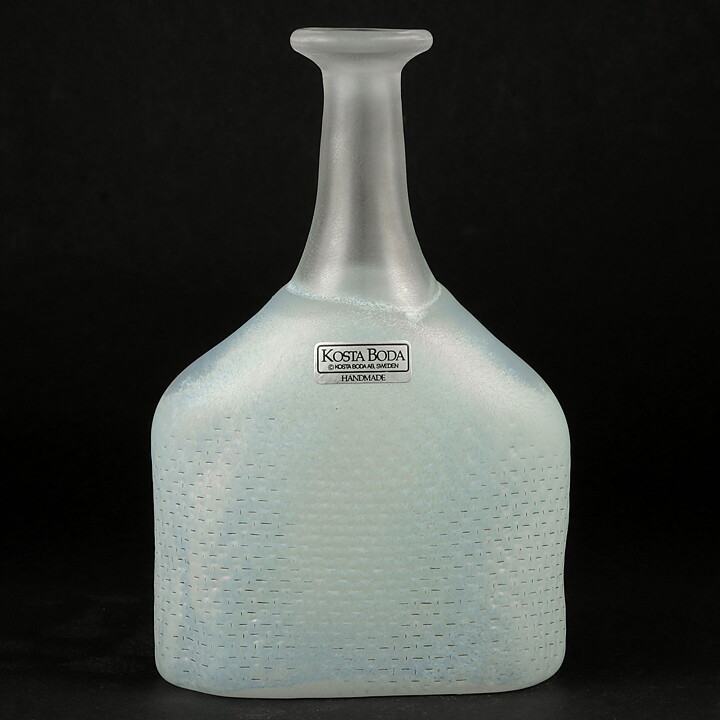 バーティル･ヴァリーン Networkシリーズ ガラスのボトル型の花瓶 Vase  (16 cm) 1978年