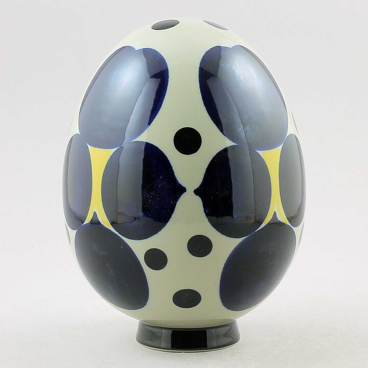 Sylvia Leuchovius (1960s) Blue Dotted Studio Egg 18 cm
