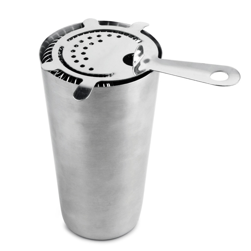 Hawthorne Cocktailsil på en shaker