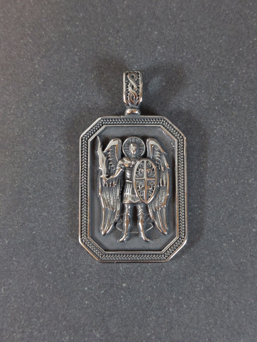 Ärkeängel Mikael Amulett Hänge  i Rostfritt stål 