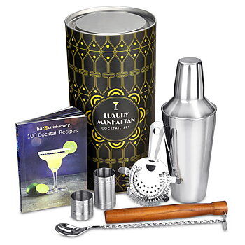Cocktail-set Deluxe med Manhattan Shaker uppställt för display