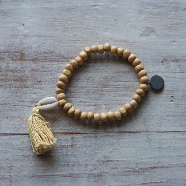 Ajlajk - Armband med snäcka  Honey