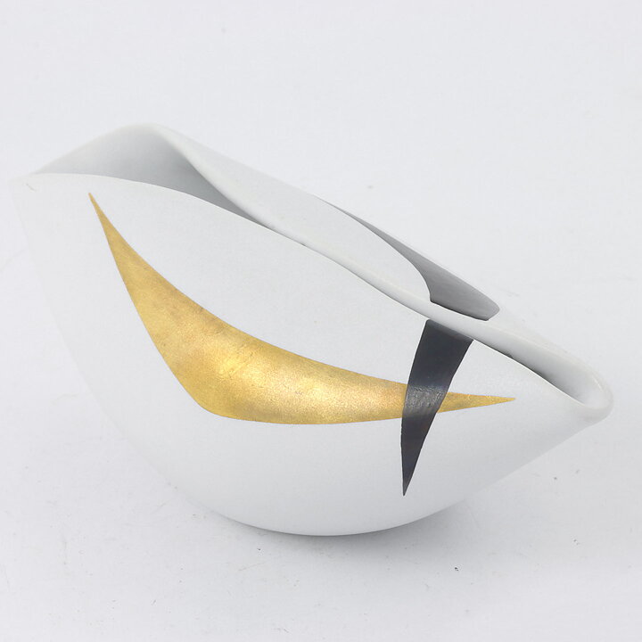 Stig Lindberg (Veckla 1950) Sculptural White Bowl with Decor 16 cm