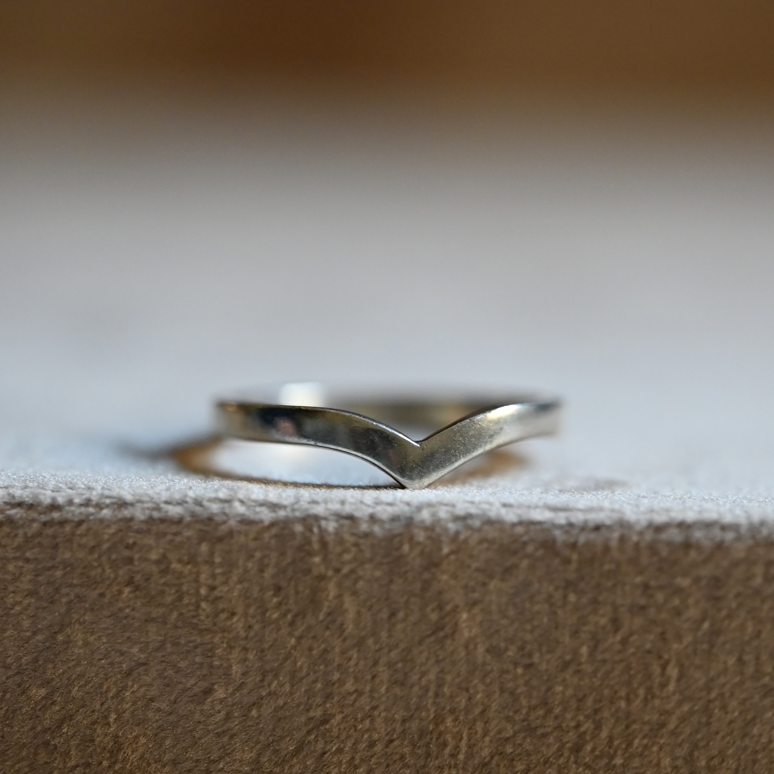 Ring Viola handgjord guld 18 karat