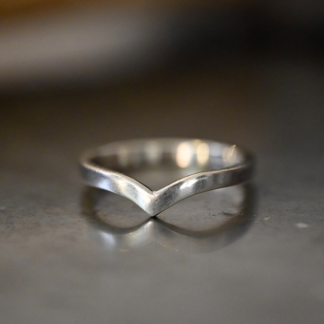 Ring Viola handgjord guld 18 karat
