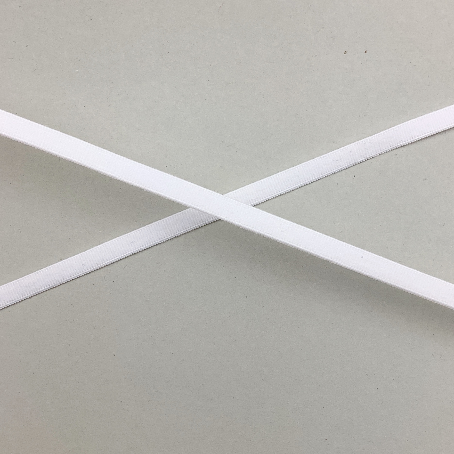 Plush lingerie elastic white 6mm - CM06